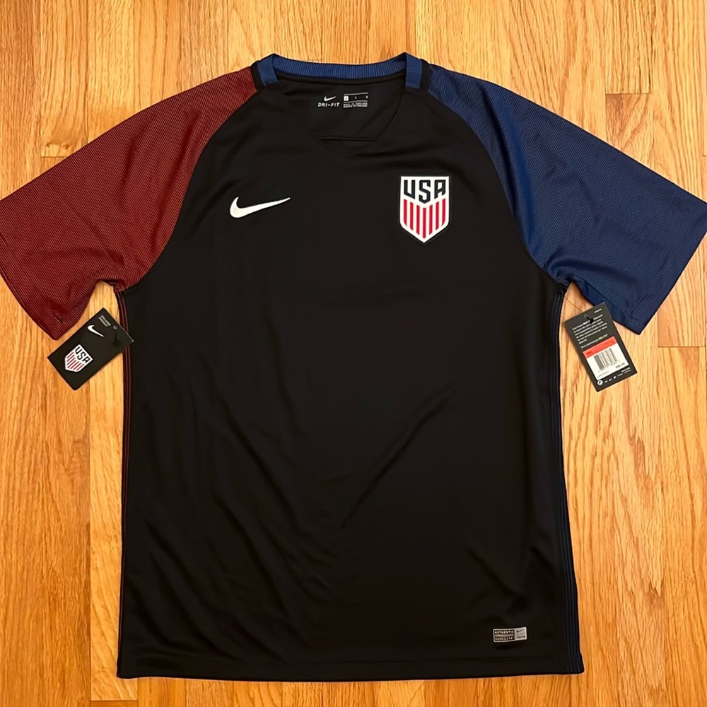 Nike USA Soccer Jersey, men’s large, NWT, black with navy and red